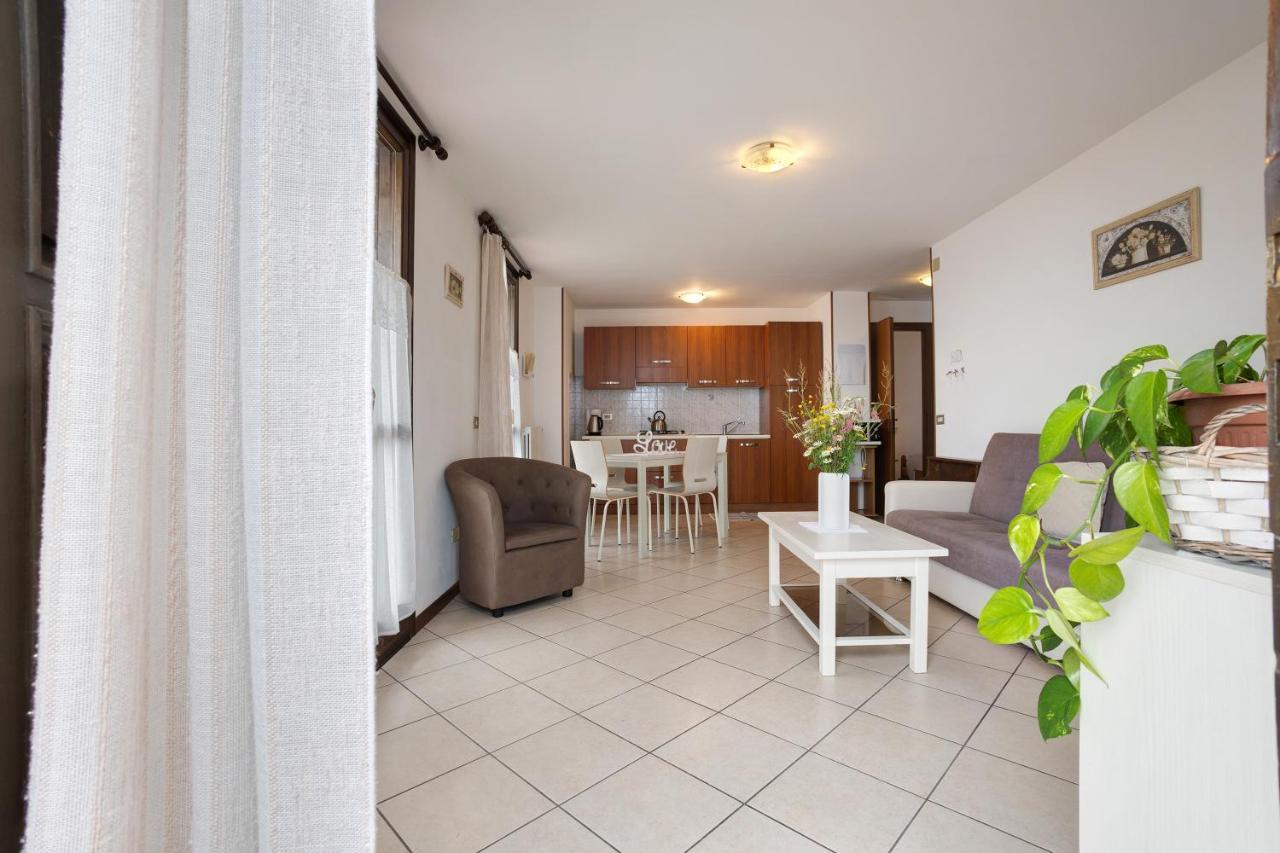דירות טיניאלה Stella Del Garda 2 Con Terrazza מראה חיצוני תמונה