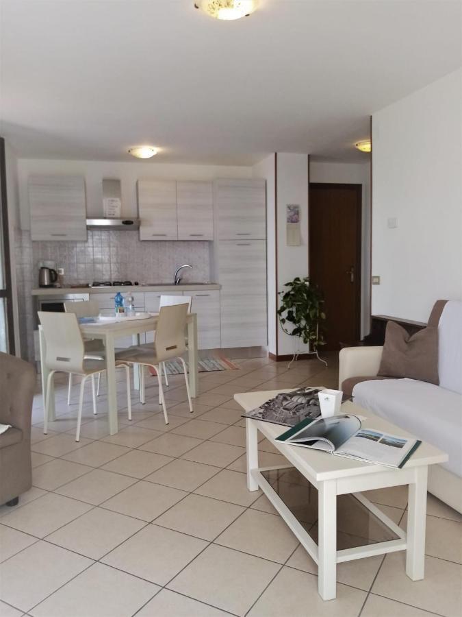דירות טיניאלה Stella Del Garda 2 Con Terrazza מראה חיצוני תמונה